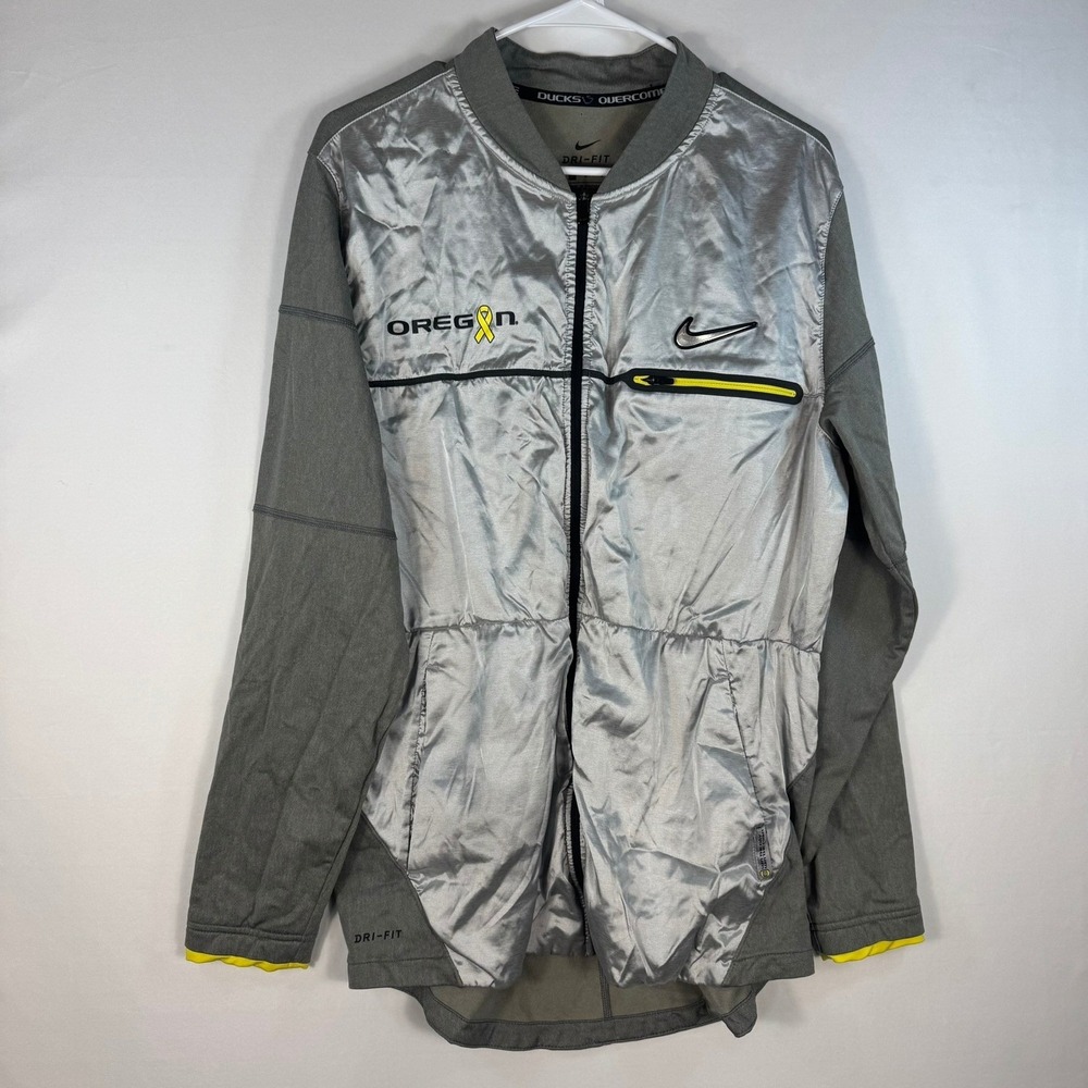Nike Dri-FIT Oregon Ducks Win The Day Win The Fight Jacket Grey Silver Mens M